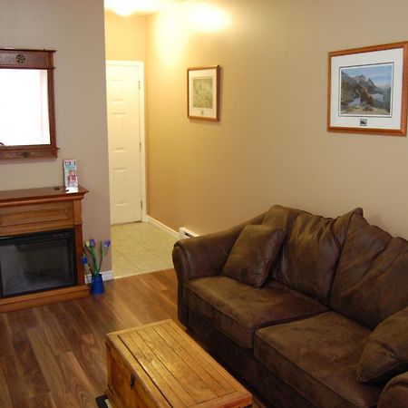 Belle Neige Suites: Whistler Exterior photo