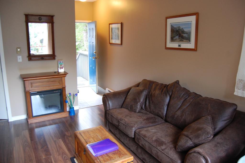 Belle Neige Suites: Whistler Exterior photo